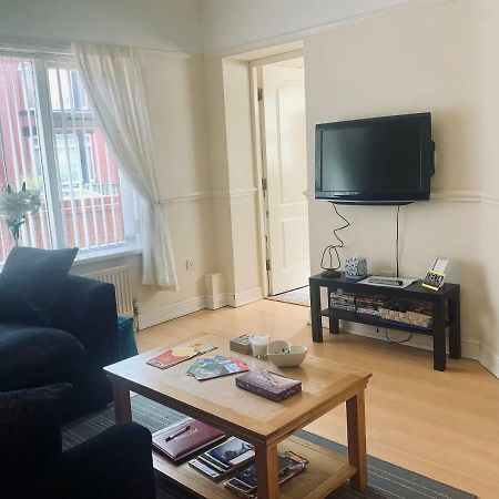 Be My Guest Liverpool - Ground Floor Apartment With Parking Eksteriør billede